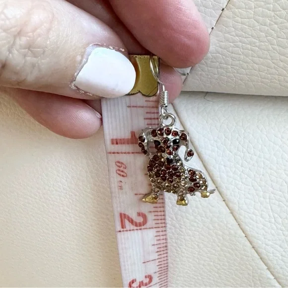 Dachshund Dog Dangle Sparkly Earrings New - Picture 6 of 6